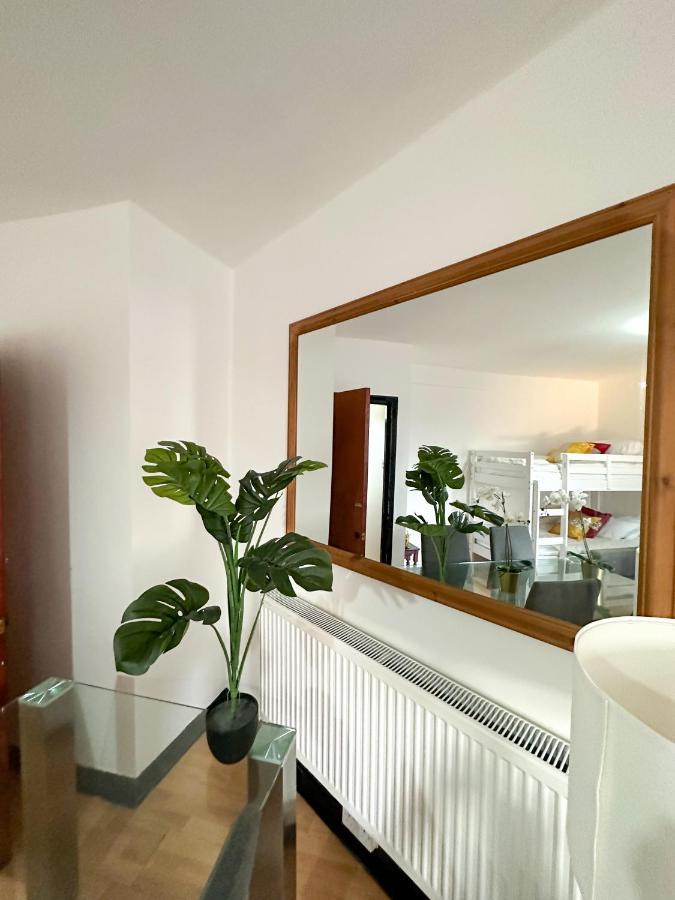 210 Coldharbour Lane Apartment London Exterior photo
